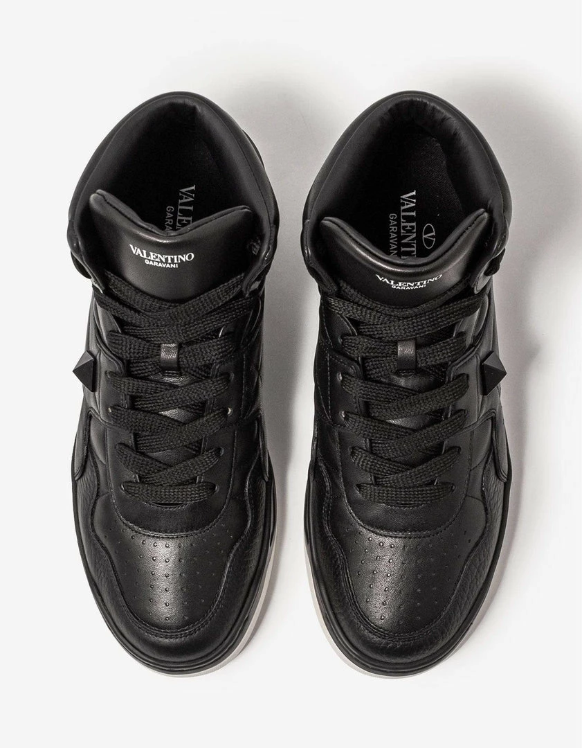 Cheap ๐ Valentino Garavani Black One Stud High Top Trainers ๐ฅฐ 5 Valentino Garavani Black One Stud High Top Trainers