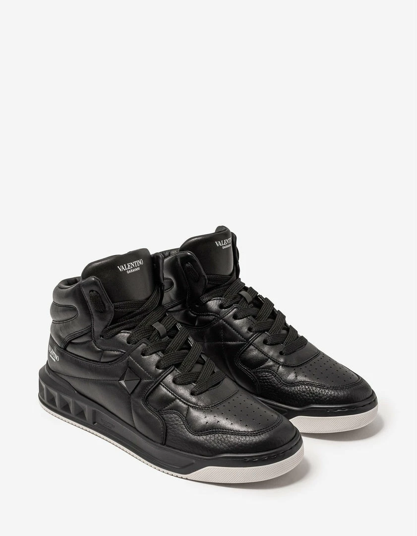 Cheap ๐ Valentino Garavani Black One Stud High Top Trainers ๐ฅฐ 3 Valentino Garavani Black One Stud High Top Trainers